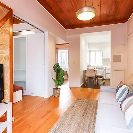 Apartament Campo De Ourique Stylish By Homing