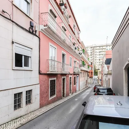 Apartament Campo De Ourique Stylish By Homing *